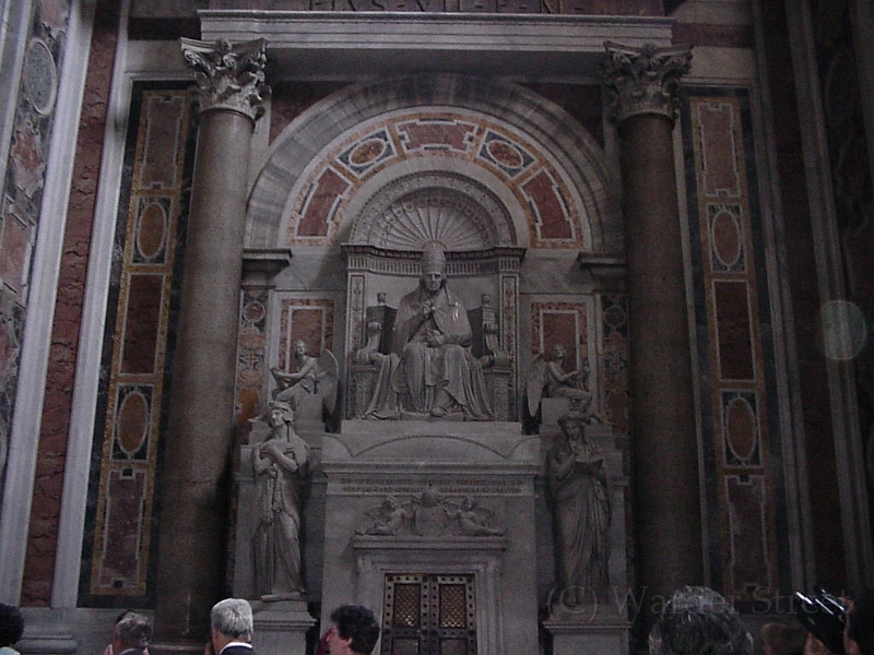 St. Peter´s Basilica in Vatican 12.jpg